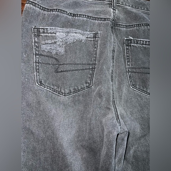 American Eagle Mom Jeans - Picture 3 of 11